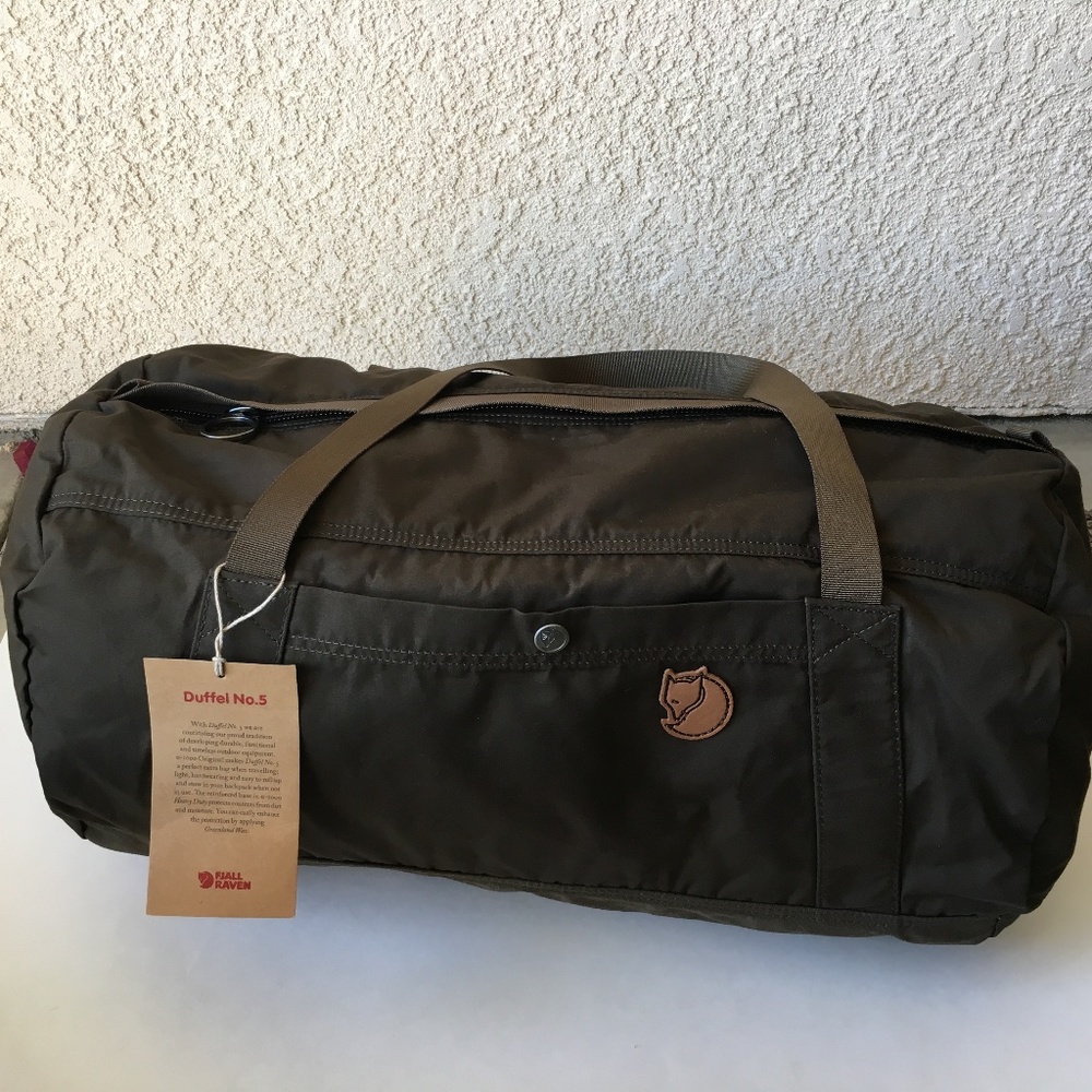 NWT Fjall Raven Duffel No 5- Dark Olive